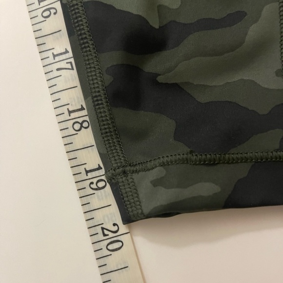 ATHLETA Ultimate 7/8 Tight Camo size XS - Picture 11 of 13